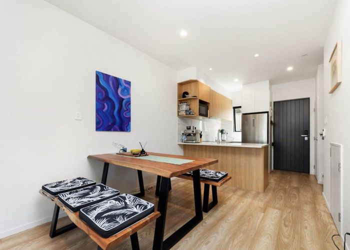  at 4/28 Vodanovich Road, Te Atatu South, Waitakere City, Auckland