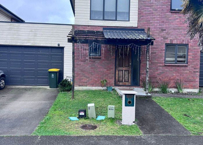  at 20 Secoia Crescent, Mangere, Auckland