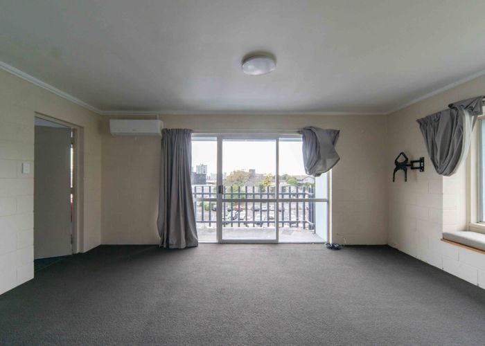  at 4/2 Ruakiwi Road, Hamilton Lake, Hamilton, Waikato