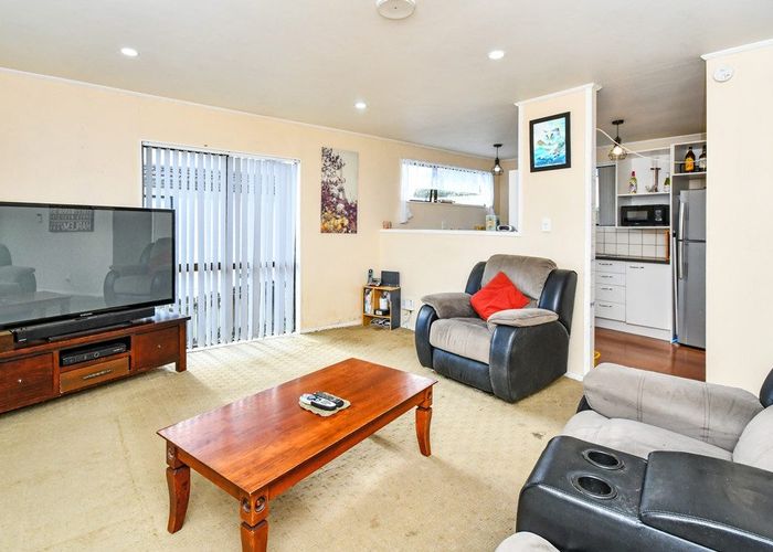 at 1/19 Silver Creek Road, Weymouth, Auckland