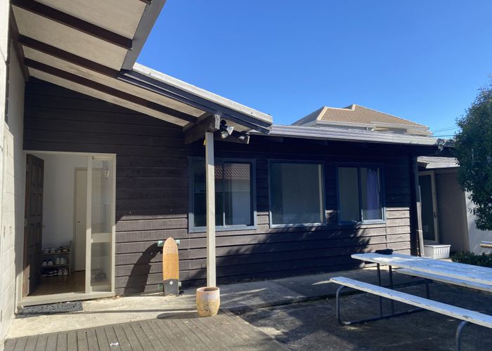  at 46 Knights Road, Rothesay Bay, Auckland