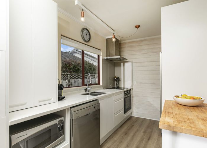  at 5/30 Roanoke Way, Albany, Auckland
