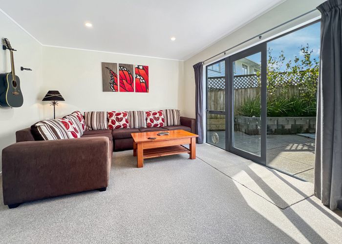  at 14a McHardy Place, Glenfield, North Shore City, Auckland
