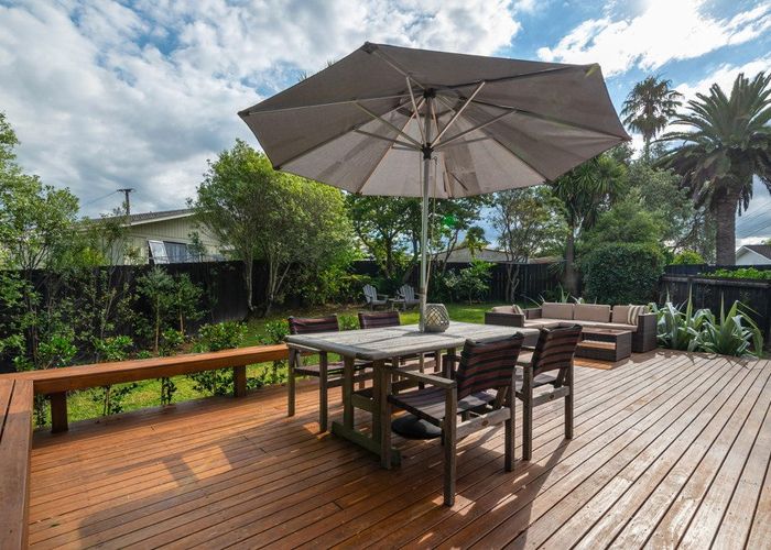 at 1/155 Verbena Road, Birkdale, Auckland