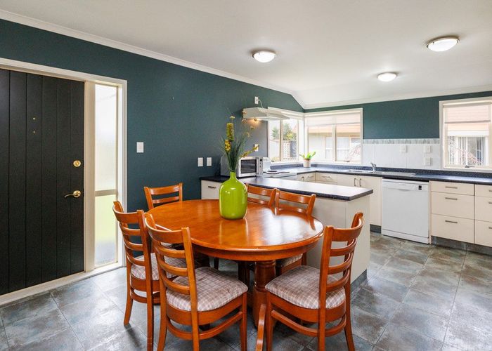  at 9 Foxtail Fern, Kelvin Grove, Palmerston North