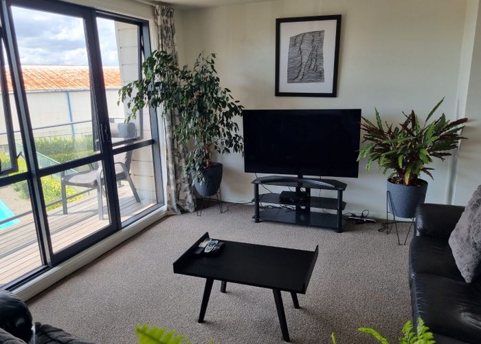  at 12/68 Mountain Road, Mount Wellington, Auckland City, Auckland