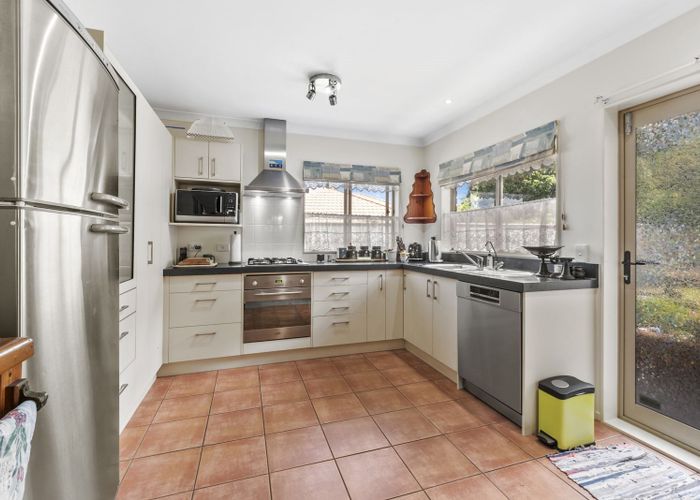  at 10 Leanne Way, Waikanae Beach, Waikanae