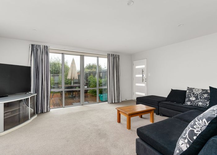  at 2/18 School Road, Halswell, Christchurch