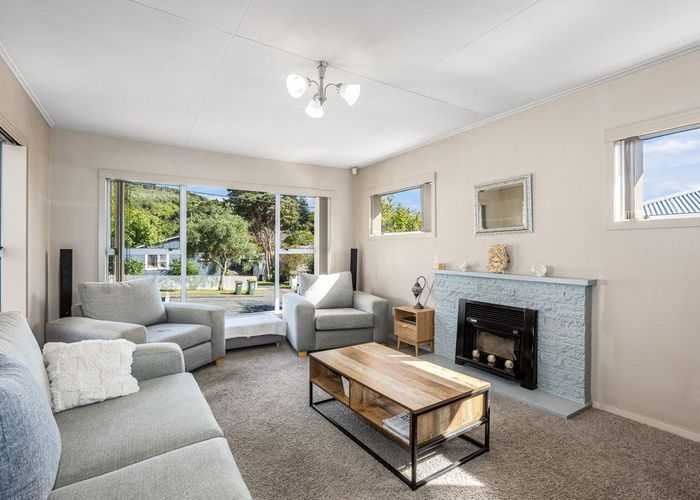 at 11 Gardiner Grove, Wainuiomata, Lower Hutt, Wellington