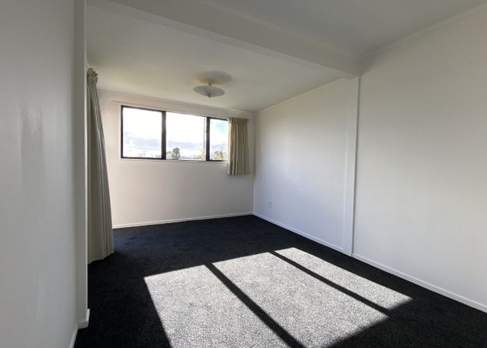  at 2/92 Tiri Road, Matakatia Bay, Rodney, Auckland