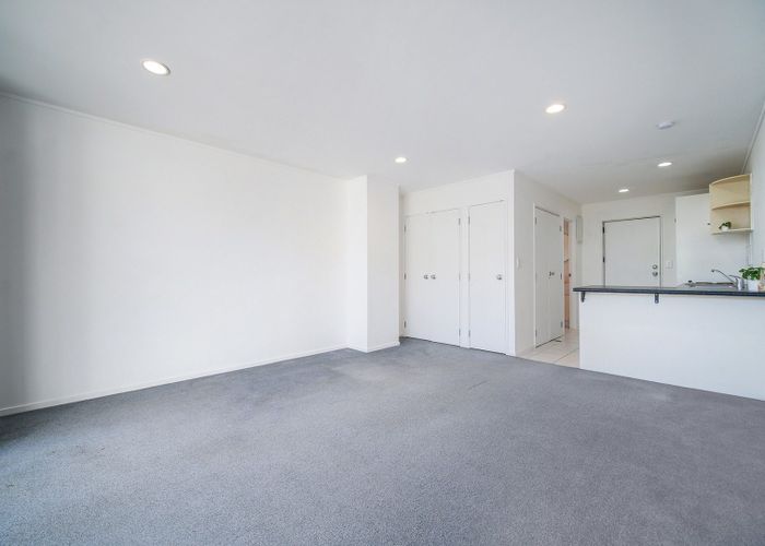  at 2A/20 Ian Marwick Place, Birkenhead, North Shore City, Auckland