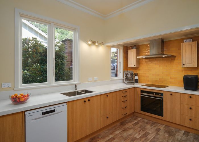  at 36 Sandringham Street, Saint Clair, Dunedin, Otago