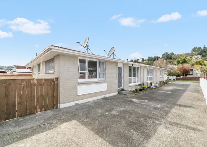  at 2/17 Oregon Drive, Maoribank, Upper Hutt