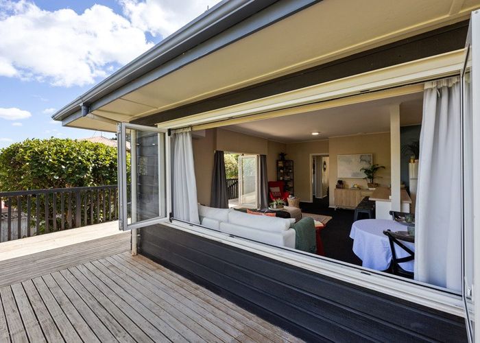  at 8 Alison Street, Hamilton Lake, Hamilton, Waikato