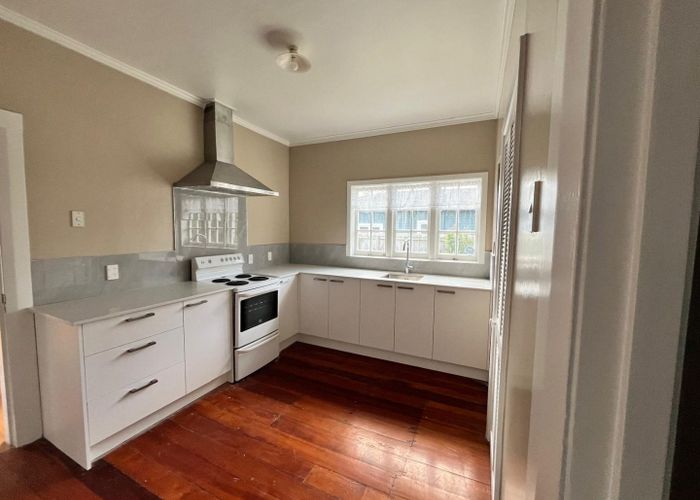  at 33 Park Avenue, Papatoetoe, Manukau City, Auckland