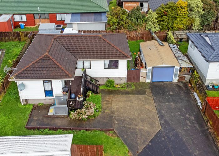  at 2/4 Myna Place, Weymouth, Manukau City, Auckland