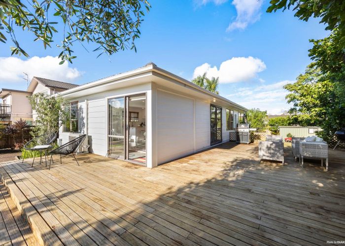  at 7 Darren Crescent, Half Moon Bay, Manukau City, Auckland