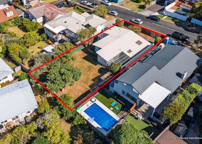  at 9  Stanaway Street, Hillcrest, North Shore City, Auckland
