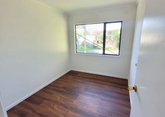  at 81 Oreil Avenue, West Harbour, Waitakere City, Auckland