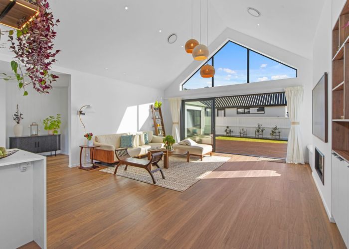  at 2 Emeline Chapman Drive, Cashmere, Christchurch City, Canterbury