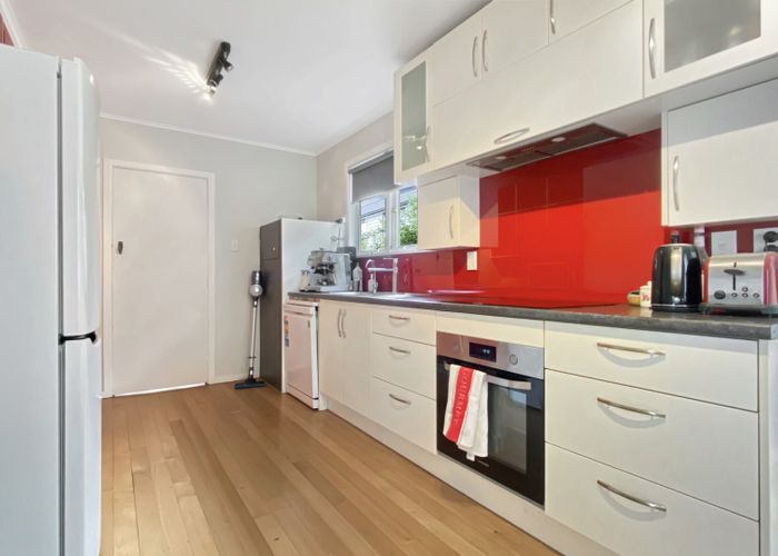  at 86 Sylvan Crescent, Te Atatu South, Auckland
