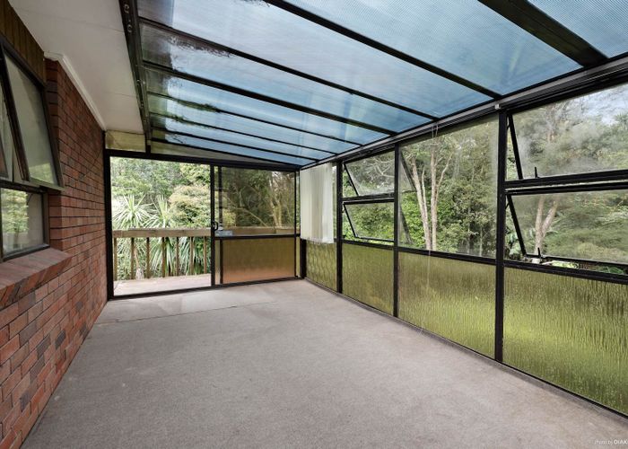  at 21 Onedin Place, Titirangi, Auckland