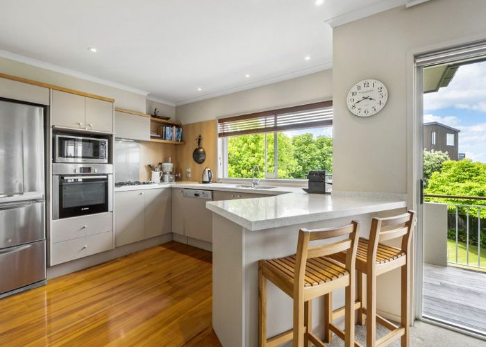  at 8 Kilduff Place, Mairangi Bay, North Shore City, Auckland