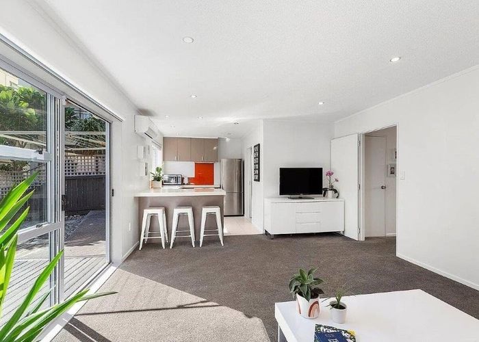  at 5A Duke Street, Mount Victoria, Wellington