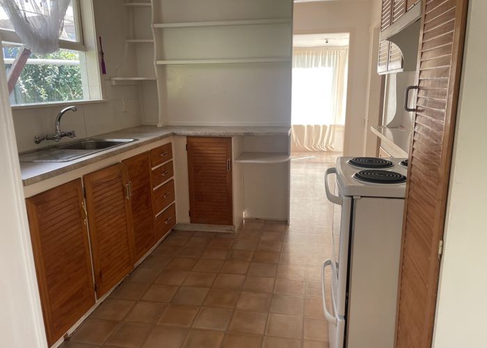  at 32 Bruce Road, Glenfield, North Shore City, Auckland