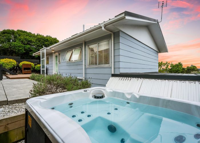  at 1/321 Triangle Road, Massey, Waitakere City, Auckland