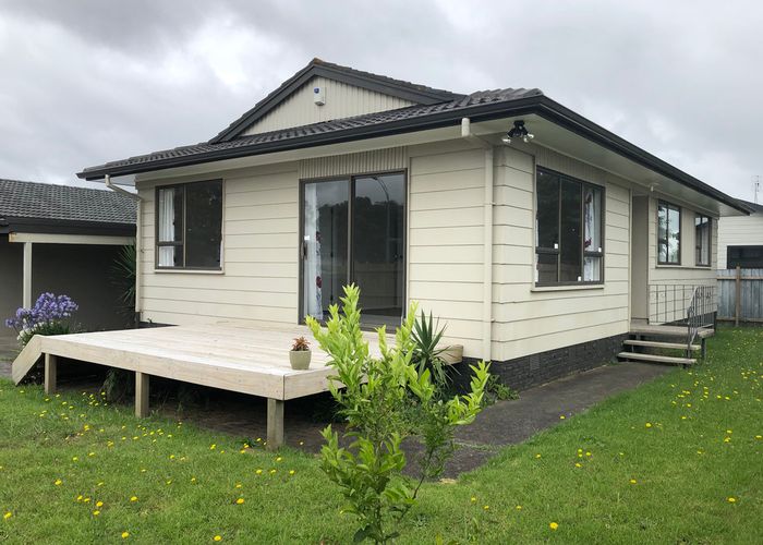  at 2/62 Sharland Avenue, Manurewa, Auckland