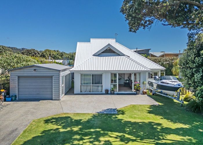  at 15 Moray Place, Whiritoa, Hauraki, Waikato