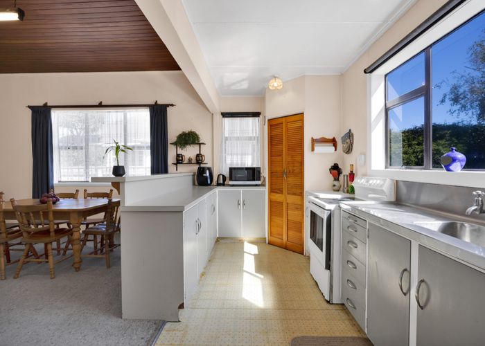  at 25 Collins Street, Hawera