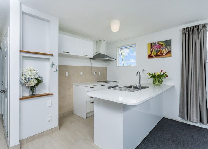  at 44A Waverley Avenue, Glenfield, North Shore City, Auckland