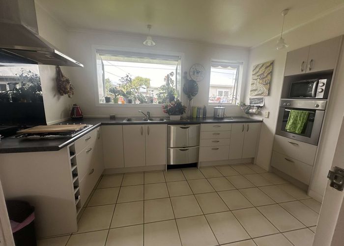  at 1/2 Cudby Street, Woburn, Lower Hutt