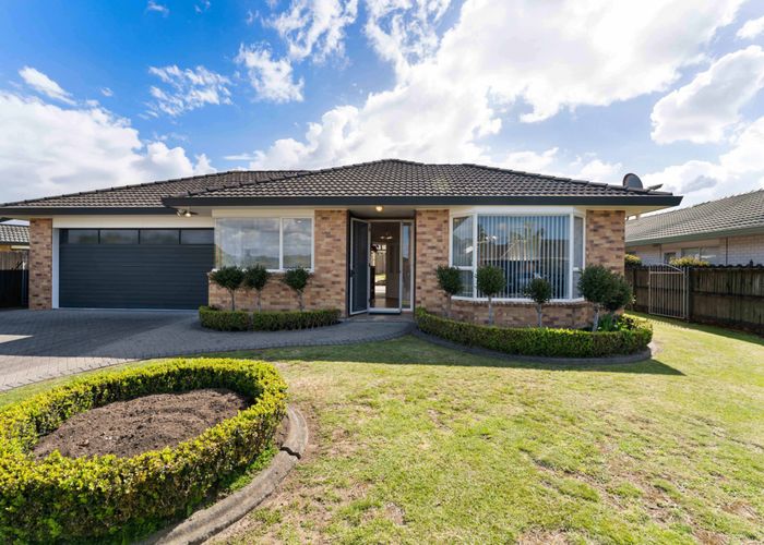  at 6 Graham Tagg Close, Pahurehure, Papakura, Auckland