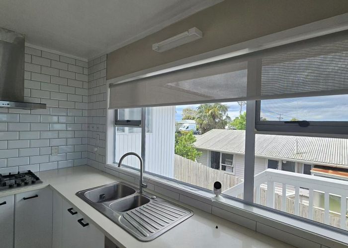  at 38 Arran Road, Browns Bay, North Shore City, Auckland