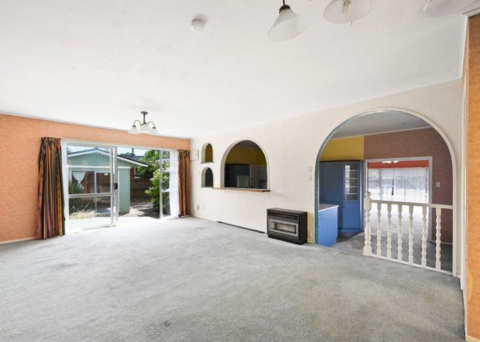  at 10 Glen Lynne Avenue, Queenwood, Hamilton