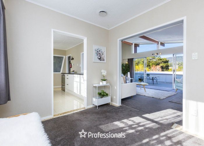  at 19 Sunnyview Drive, Brown Owl, Upper Hutt