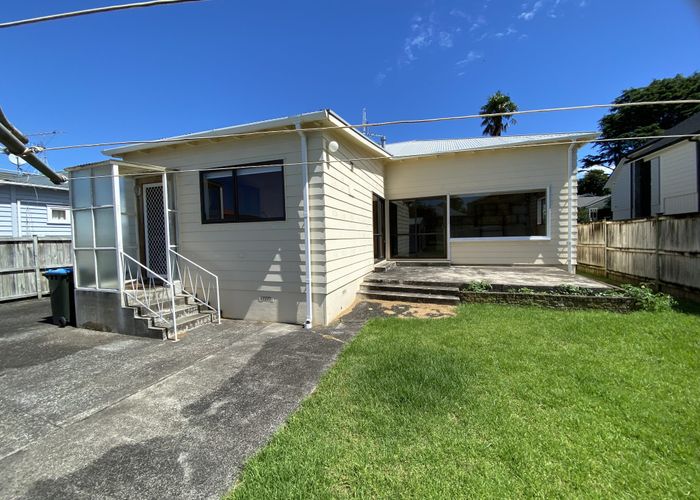  at 43 Tawera Road, Greenlane, Auckland