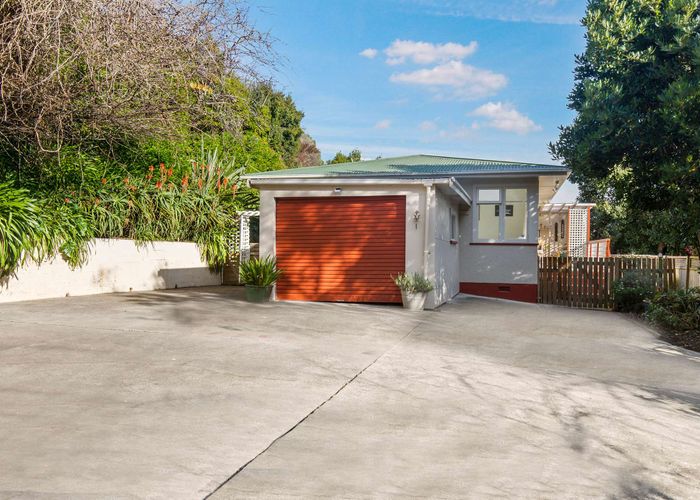  at 16 Mount View Road, Bastia Hill, Whanganui