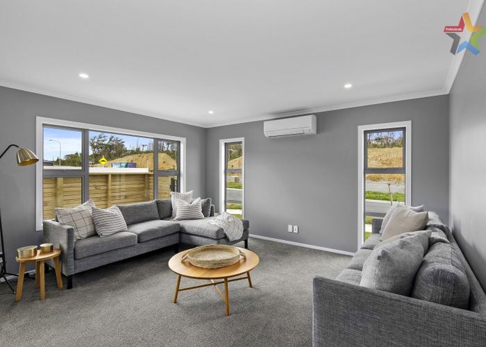  at 8 Mohua Way, Manapouri Grove, Kelson, Lower Hutt, Wellington