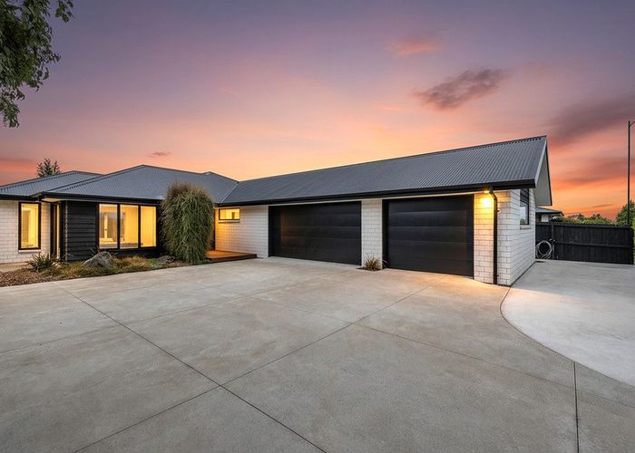  at 6 Full Moon Lane, Rolleston, Rolleston