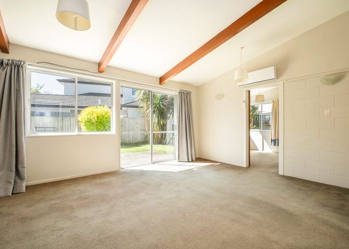  at 2/151 Centaurus Road, St. Martins, Christchurch City, Canterbury