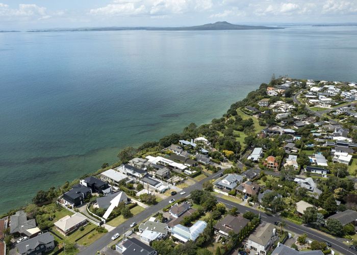  at 119 Churchill Road, Rothesay Bay, Auckland