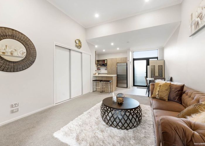  at 95 Hobsonville Road, West Harbour, Auckland