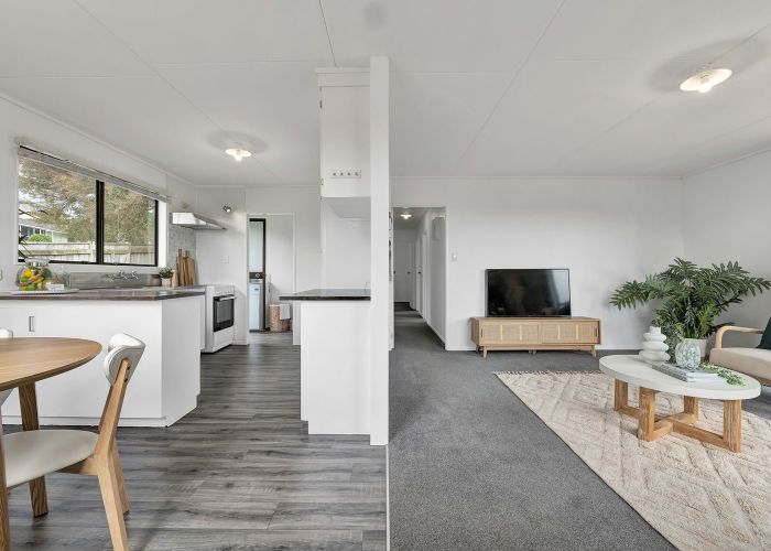  at 33 Riversdale Drive, Merrilands, New Plymouth, Taranaki