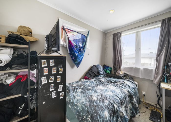  at 6 Blease Street, New Lynn, Waitakere City, Auckland