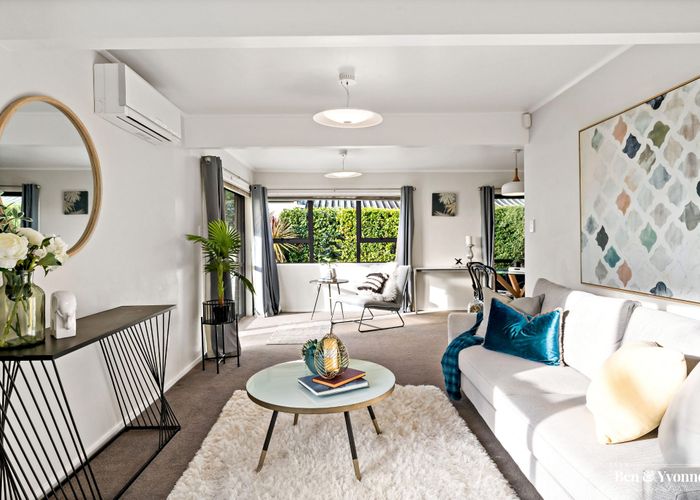  at 2/20 Kentigern Close, Pakuranga, Auckland