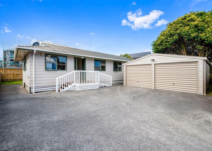  at 11A Keeling Road, Henderson, Auckland